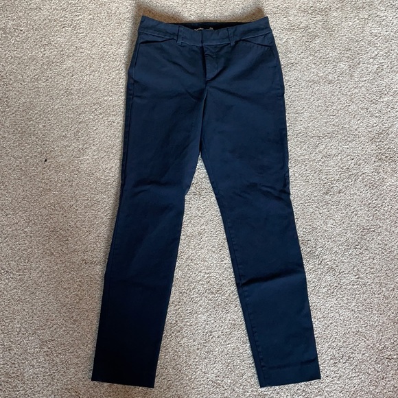 Old Navy Pixie Pants - Picture 3 of 8